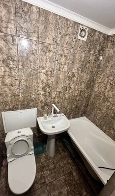 Продам однокомнатную (1-комн.) квартиру, Ларионова ул, 46, Симферополь г