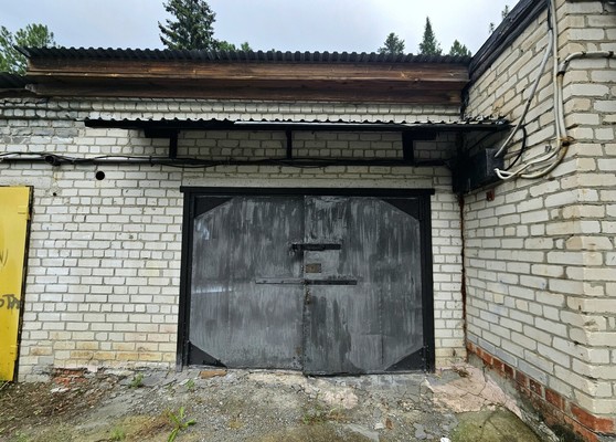 Продам гараж 27,7 м2, Гагарина ул, 123, Ханты-Мансийск г