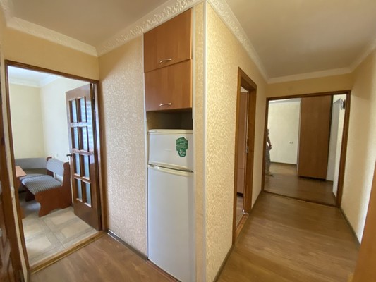 Продам трехкомнатную (3-комн.) квартиру, Гавена ул, 101, Симферополь г