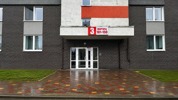 Продам двухкомнатную (2-комн.) квартиру, Генерала Толстикова ул, 2Б, Калининград г