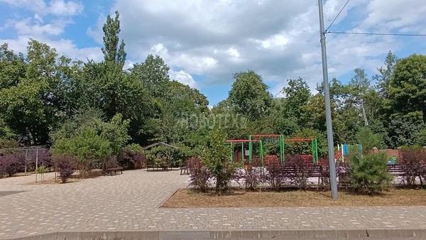 Сдам двухкомнатную (2-комн.) квартиру, Привокзальный пер, 6кпод, Апшеронск г