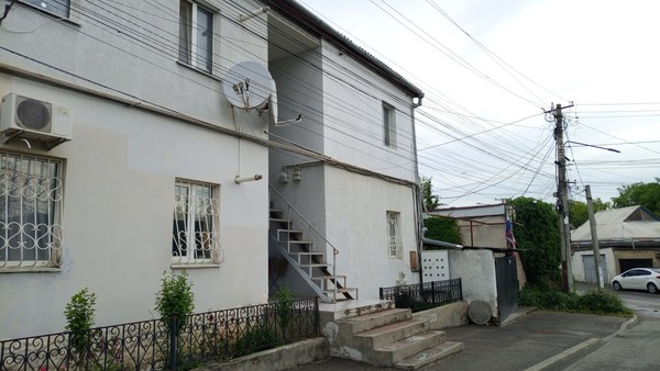 Продам однокомнатную (1-комн.) квартиру, Донской пер, 11а, Симферополь г