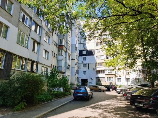 Продам двухкомнатную (2-комн.) квартиру, Героев Сталинграда ул, 23, Симферополь г