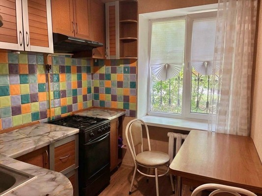 Продам однокомнатную (1-комн.) квартиру, Заводской пер, 31, Симферополь г
