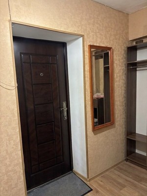 Продам однокомнатную (1-комн.) квартиру, Заводской пер, 31, Симферополь г