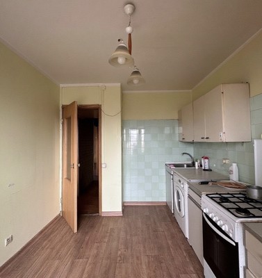 Продам трехкомнатную (3-комн.) квартиру, Красноармейская ул, 13, Люберцы г