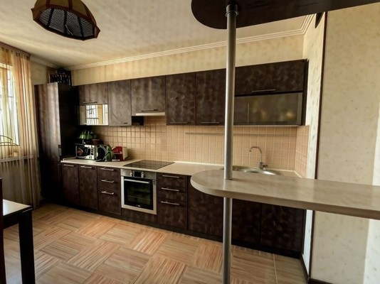 Продам трехкомнатную (3-комн.) квартиру, Калинина ул, 2, Ступино г