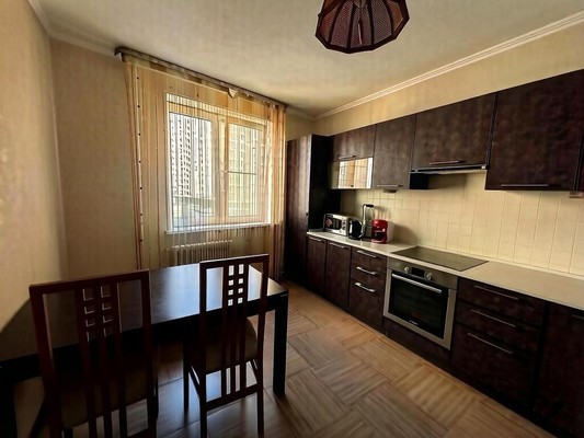 Продам трехкомнатную (3-комн.) квартиру, Калинина ул, 2, Ступино г
