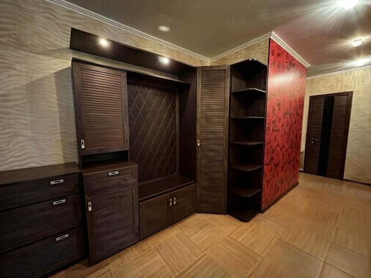 Продам трехкомнатную (3-комн.) квартиру, Калинина ул, 2, Ступино г