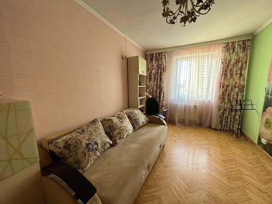 Продам трехкомнатную (3-комн.) квартиру, Калинина ул, 2, Ступино г