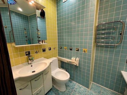 Продам трехкомнатную (3-комн.) квартиру, Калинина ул, 2, Ступино г