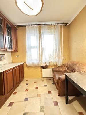 Сдам двухкомнатную (2-комн.) квартиру, Окская ул, 1к1, Москва г