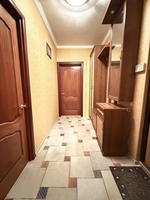 Сдам двухкомнатную (2-комн.) квартиру, Окская ул, 1к1, Москва г