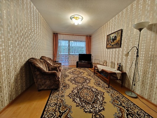Продам трехкомнатную (3-комн.) квартиру, Мира ул, 18, Костомукша г