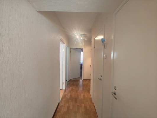 Продам трехкомнатную (3-комн.) квартиру, Мира ул, 18, Костомукша г
