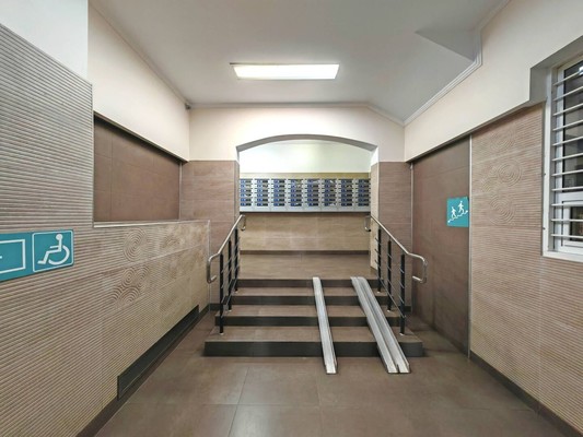 Продам двухкомнатную (2-комн.) квартиру, Нарвская ул, 1ка, Москва г