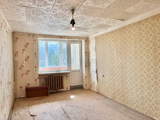 Продам однокомнатную (1-комн.) квартиру, Ларионова ул, 46, Симферополь г