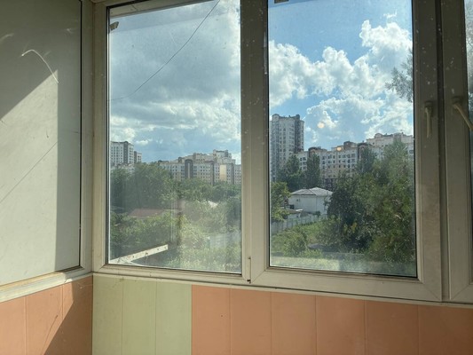 Продам однокомнатную (1-комн.) квартиру, Ларионова ул, 46, Симферополь г