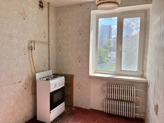Продам однокомнатную (1-комн.) квартиру, Ларионова ул, 46, Симферополь г