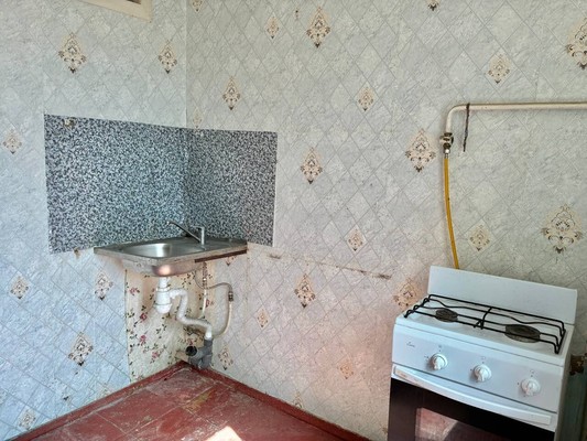Продам однокомнатную (1-комн.) квартиру, Ларионова ул, 46, Симферополь г