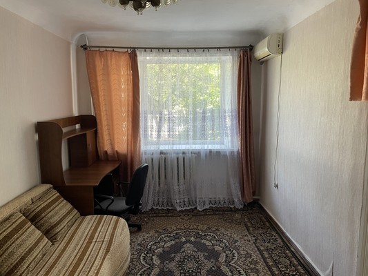 Продам двухкомнатную (2-комн.) квартиру, Дугинец ул, 28, Кропоткин г