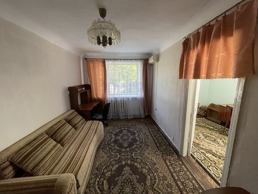 Продам двухкомнатную (2-комн.) квартиру, Дугинец ул, 28, Кропоткин г