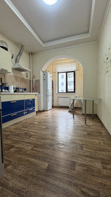 Продам трехкомнатную (3-комн.) квартиру, Вишневского ул, 3, Казань г