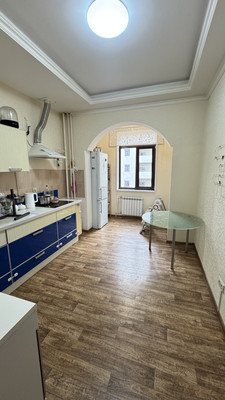 Продам трехкомнатную (3-комн.) квартиру, Вишневского ул, 3, Казань г