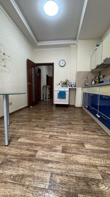Продам трехкомнатную (3-комн.) квартиру, Вишневского ул, 3, Казань г