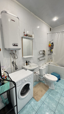 Продам трехкомнатную (3-комн.) квартиру, Вишневского ул, 3, Казань г