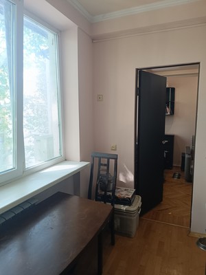 Продам двухкомнатную (2-комн.) квартиру, Мокроусова ул, 12к42, Симферополь г