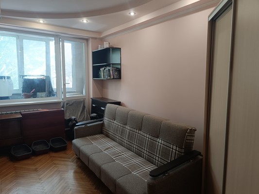 Продам двухкомнатную (2-комн.) квартиру, Мокроусова ул, 12к42, Симферополь г