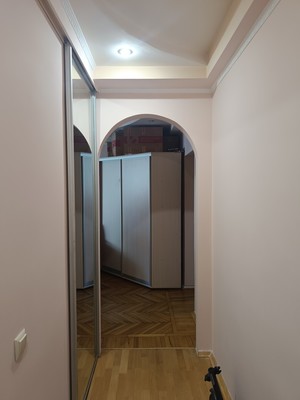 Продам двухкомнатную (2-комн.) квартиру, Мокроусова ул, 12к42, Симферополь г