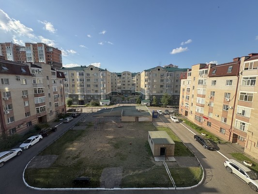 Продам двухкомнатную (2-комн.) квартиру, Меридианная ул, 3, Казань г