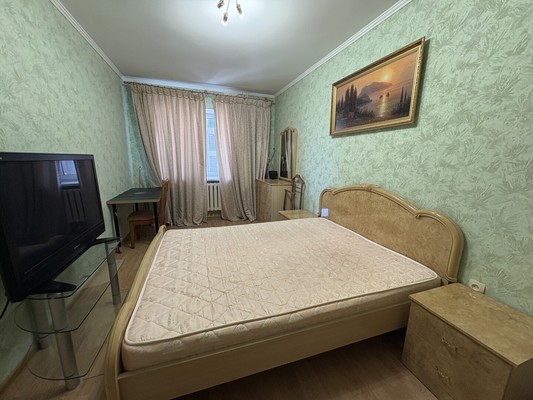 Продам двухкомнатную (2-комн.) квартиру, Меридианная ул, 3, Казань г