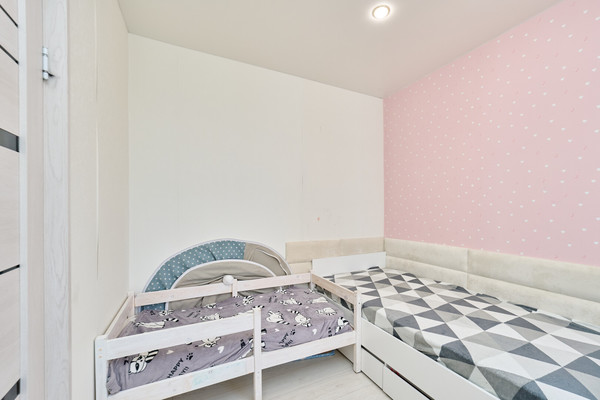 Продам трехкомнатную (3-комн.) квартиру, Сигаева ул, 6, Пермь г