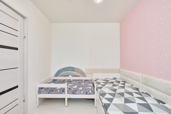 Продам трехкомнатную (3-комн.) квартиру, Сигаева ул, 6, Пермь г