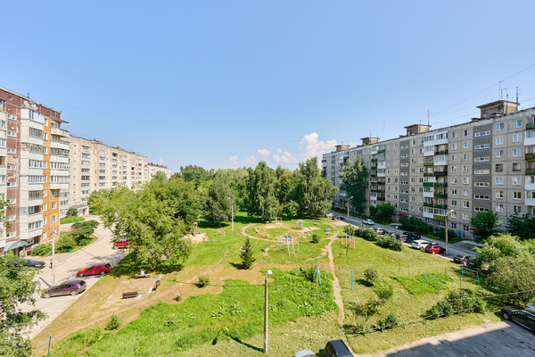 Продам трехкомнатную (3-комн.) квартиру, Сигаева ул, 6, Пермь г