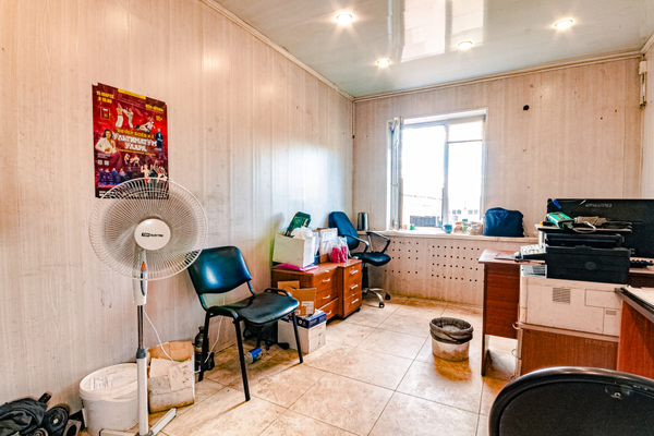 Сдам склад 1 450 м2, Екатерининский пр-кт, 3, Санкт-Петербург г
