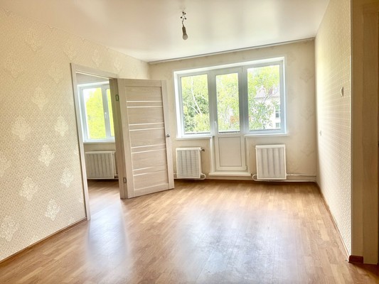 Продам двухкомнатную (2-комн.) квартиру, Коминтерна ул, 11А, Раменское г