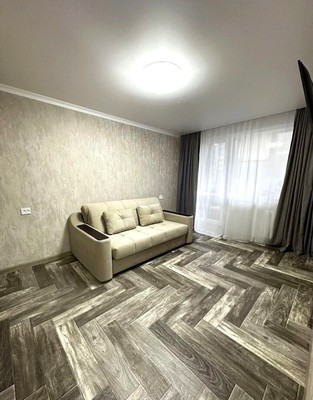 Продам двухкомнатную (2-комн.) квартиру, Московский пр-кт, 28, Калининград г