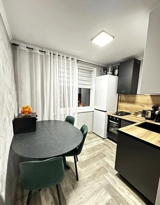 Продам двухкомнатную (2-комн.) квартиру, Московский пр-кт, 28, Калининград г