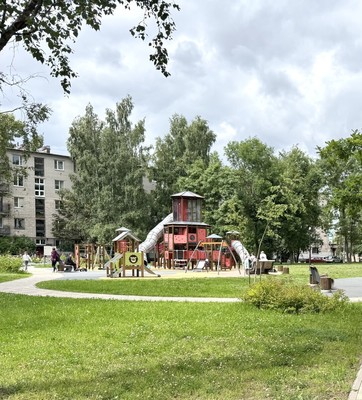 Продам трехкомнатную (3-комн.) квартиру, Спирина ул, 14к2, Красное Село г