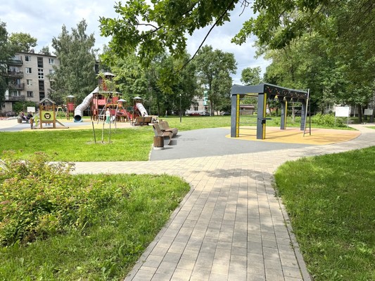 Продам трехкомнатную (3-комн.) квартиру, Спирина ул, 14к2, Красное Село г