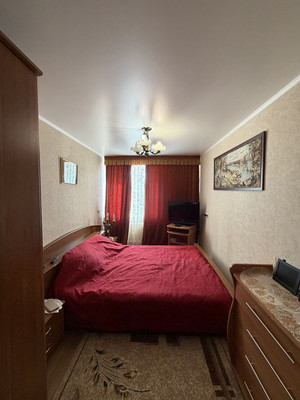 Продам трехкомнатную (3-комн.) квартиру, Калинина ул, 114, Ишим г