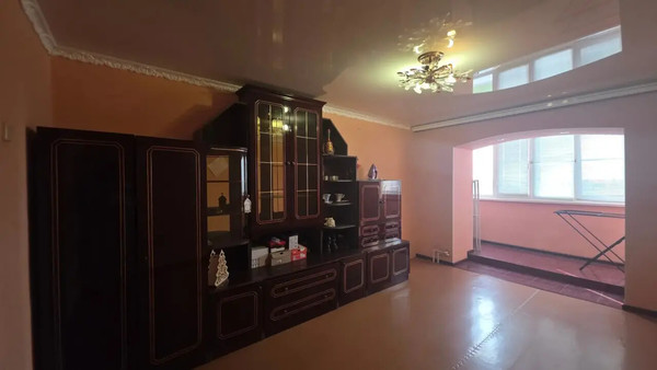 Продам трехкомнатную (3-комн.) квартиру, Калинина ул, 114, Ишим г