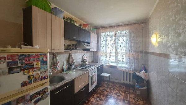 Продам трехкомнатную (3-комн.) квартиру, Калинина ул, 114, Ишим г