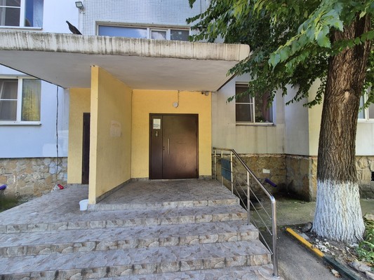 Продам двухкомнатную (2-комн.) квартиру, Героев Десантников ул, 49, Новороссийск г