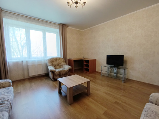 Сдам двухкомнатную (2-комн.) квартиру, Колхозная ул, 4ж, Калининград г