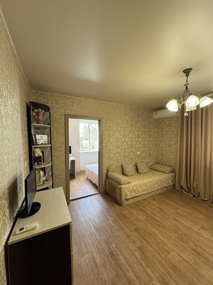 Продам трехкомнатную (3-комн.) квартиру, Энергетиков ул, 1, Трудовое с